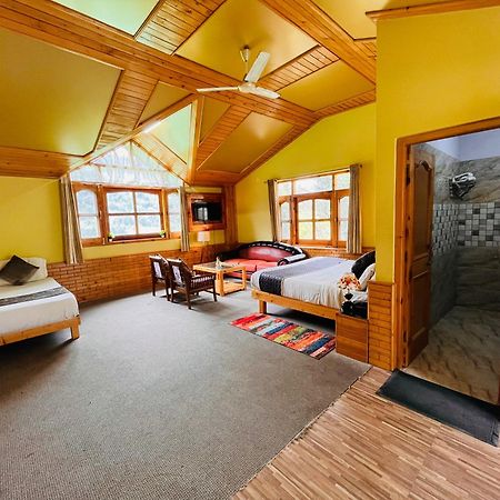 Snow Clad Riverview Hotel & Resort, Manali Zewnętrze zdjęcie