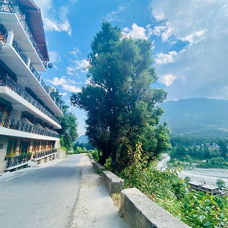 Snow Clad Riverview Hotel & Resort, Manali Zewnętrze zdjęcie