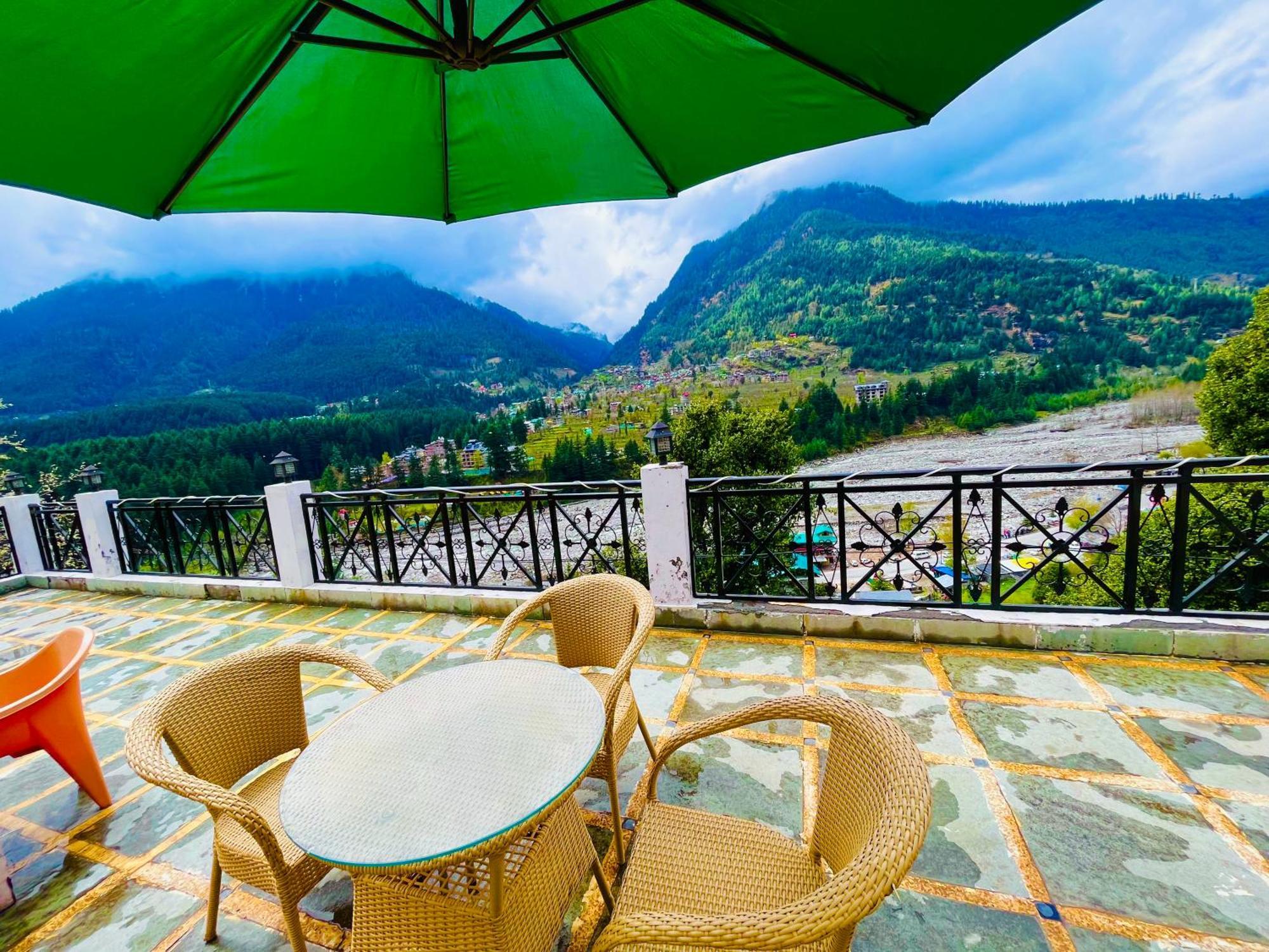Snow Clad Riverview Hotel & Resort, Manali Zewnętrze zdjęcie