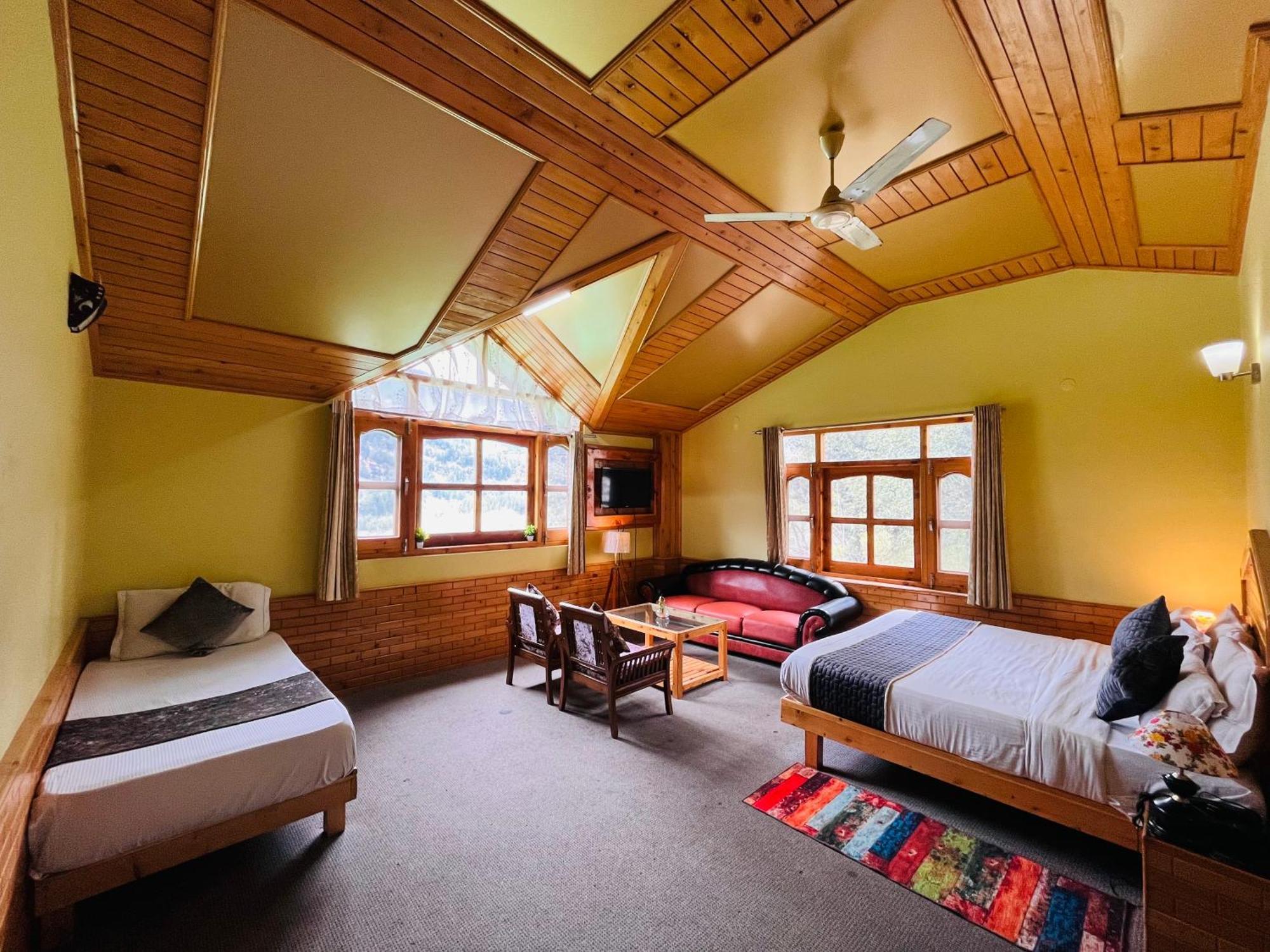 Snow Clad Riverview Hotel & Resort, Manali Zewnętrze zdjęcie