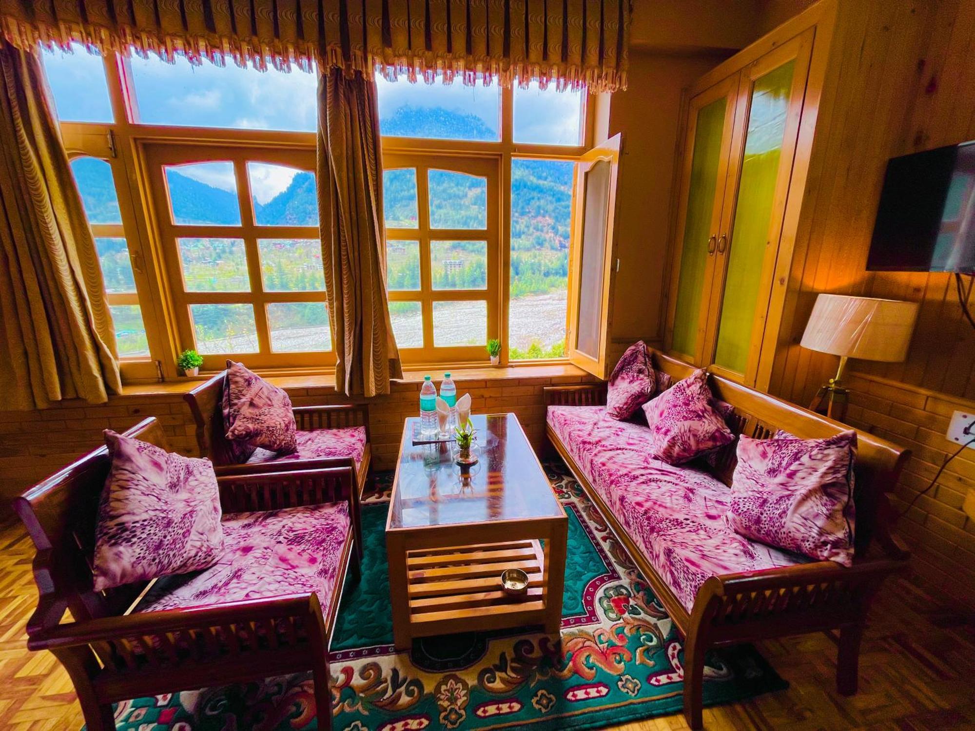 Snow Clad Riverview Hotel & Resort, Manali Zewnętrze zdjęcie