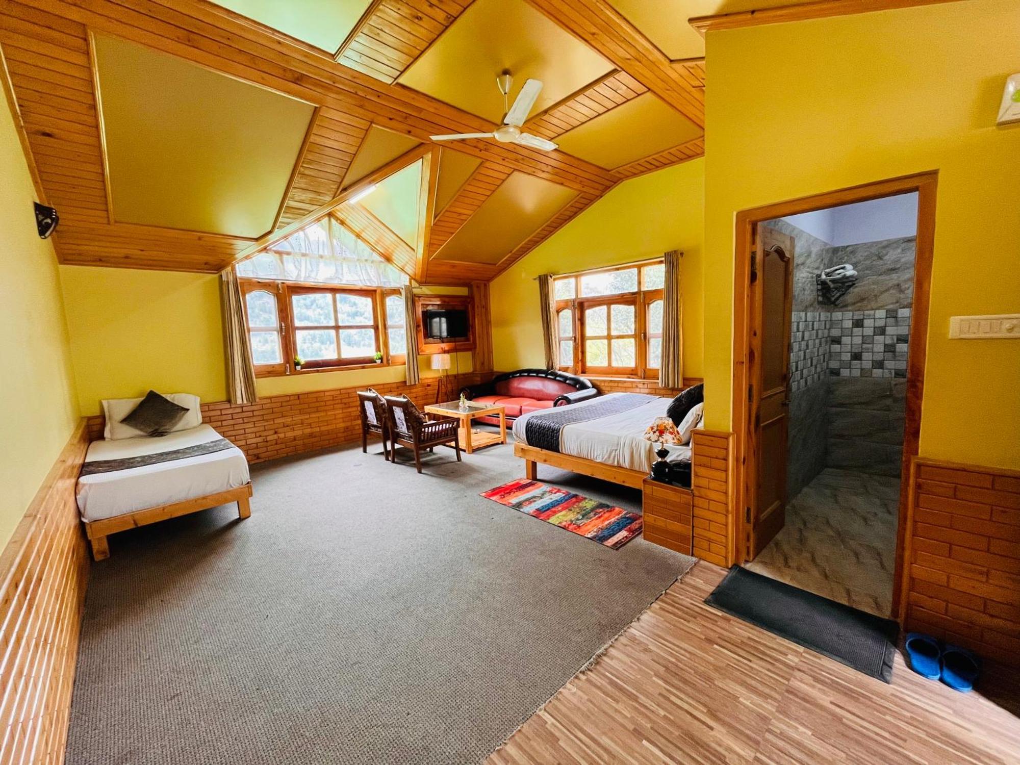 Snow Clad Riverview Hotel & Resort, Manali Zewnętrze zdjęcie