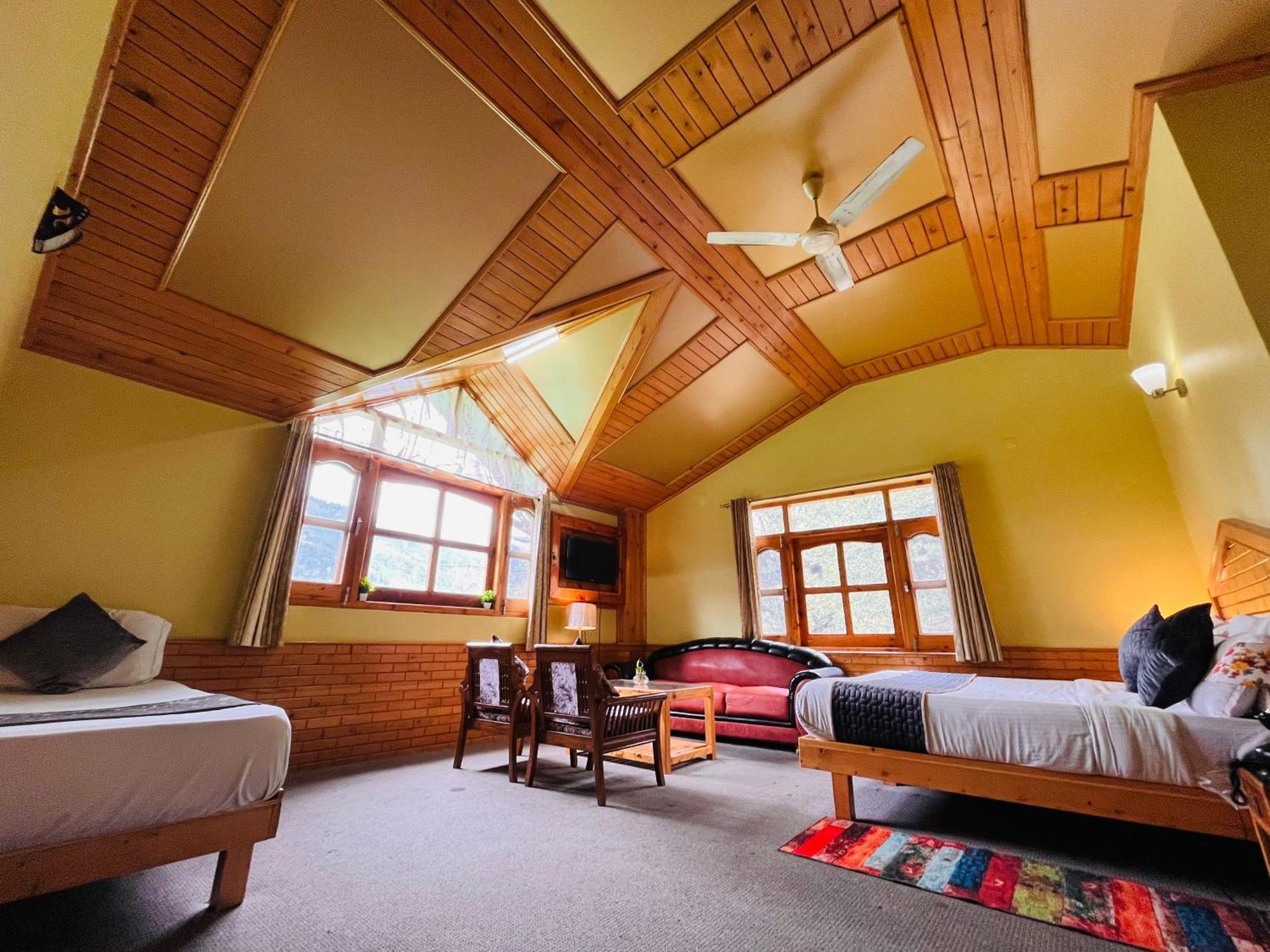 Snow Clad Riverview Hotel & Resort, Manali Zewnętrze zdjęcie