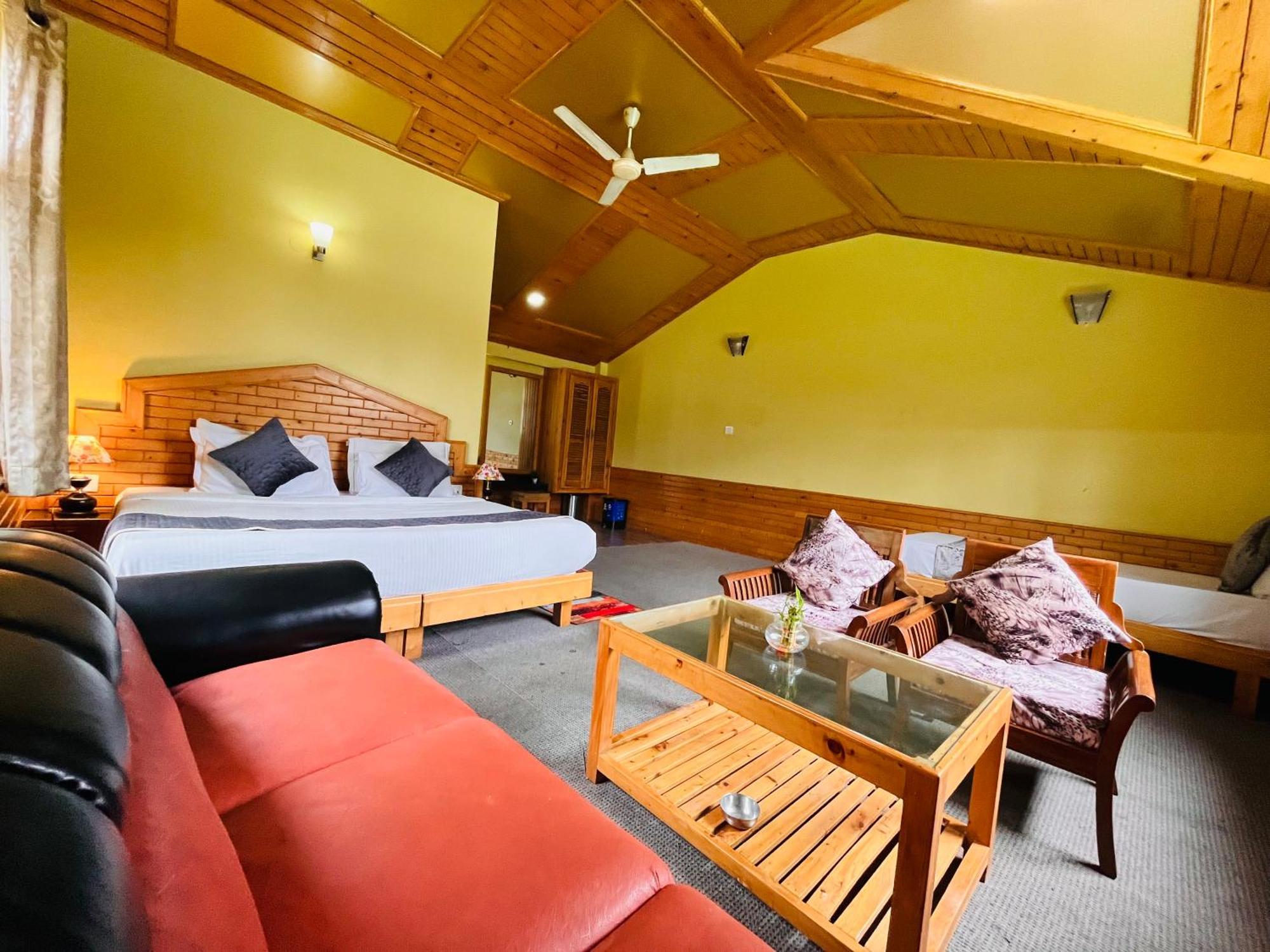Snow Clad Riverview Hotel & Resort, Manali Zewnętrze zdjęcie
