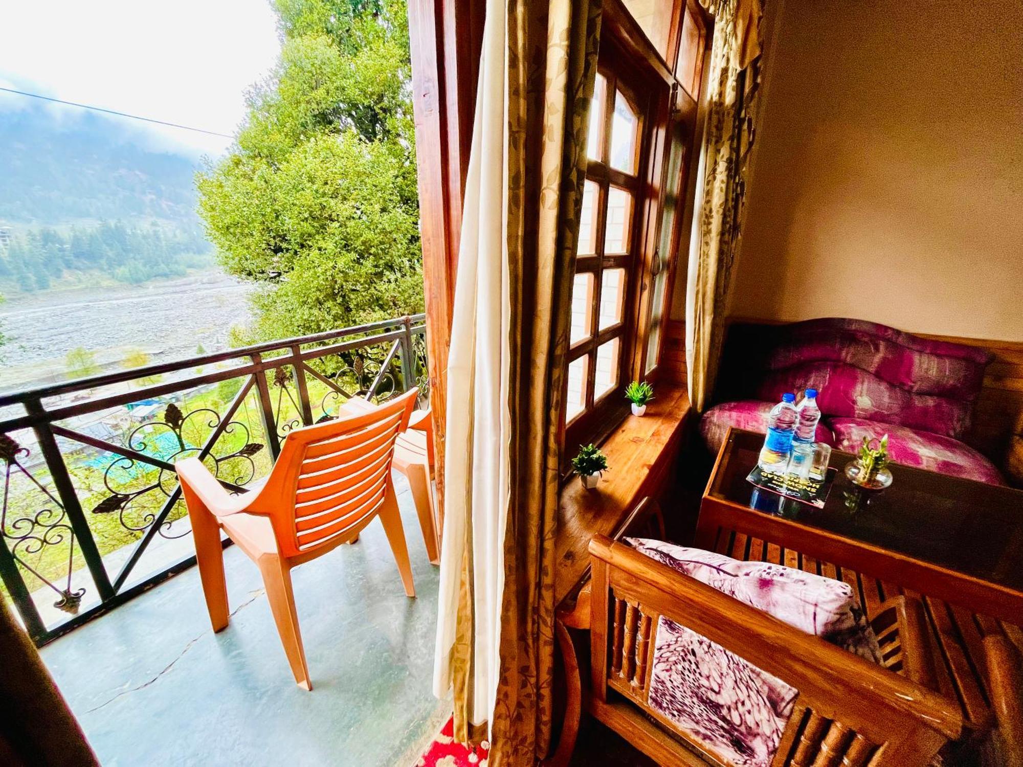 Snow Clad Riverview Hotel & Resort, Manali Zewnętrze zdjęcie