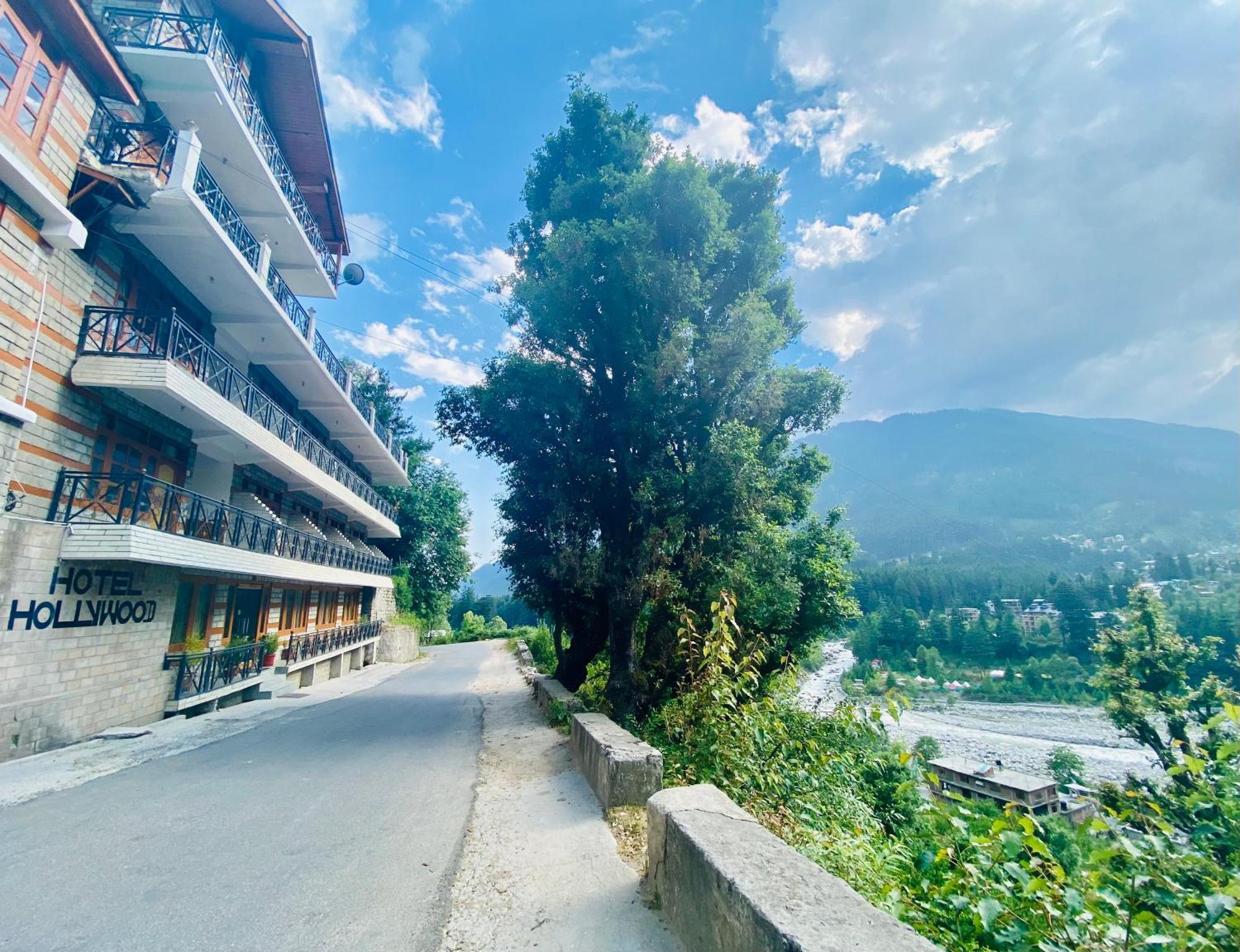 Snow Clad Riverview Hotel & Resort, Manali Zewnętrze zdjęcie